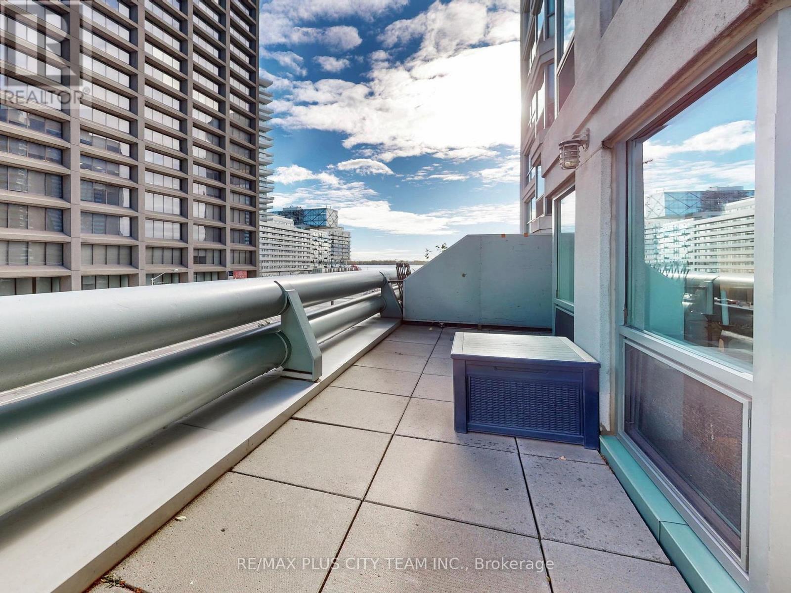 310 - 10 Yonge Street, Toronto, Ontario  M5E 1R4 - Photo 17 - C12528080