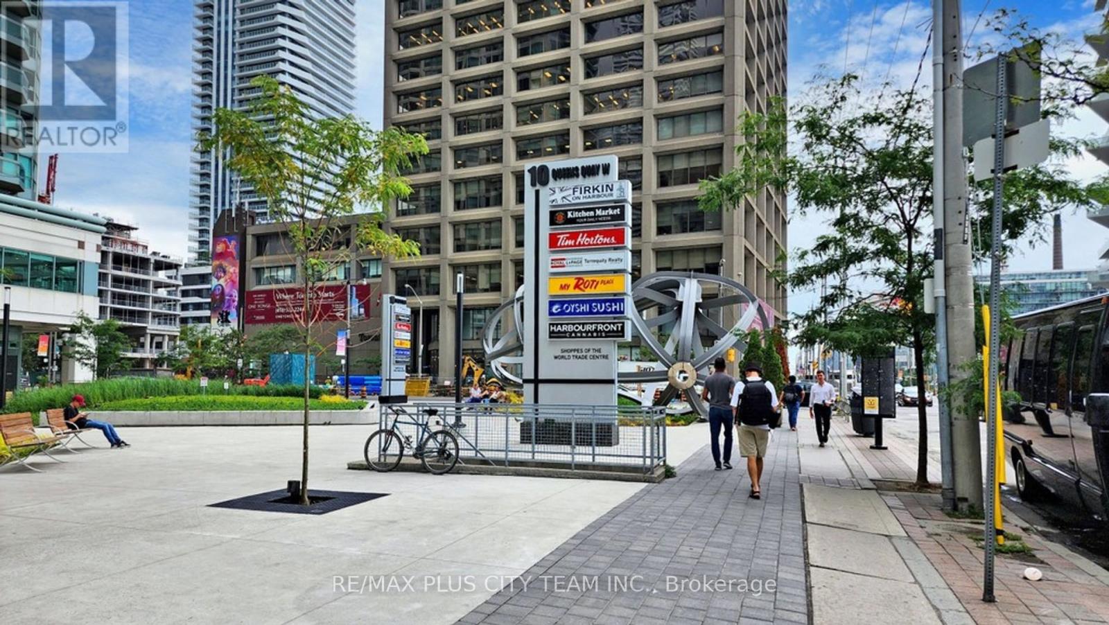 310 - 10 Yonge Street, Toronto, Ontario  M5E 1R4 - Photo 49 - C12528080