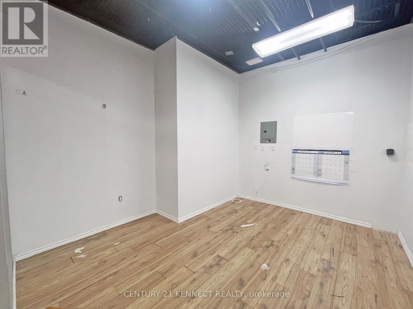 4 - 384 Yonge Street, Toronto, Ontario  M5B 1S8 - Photo 19 - C12528092