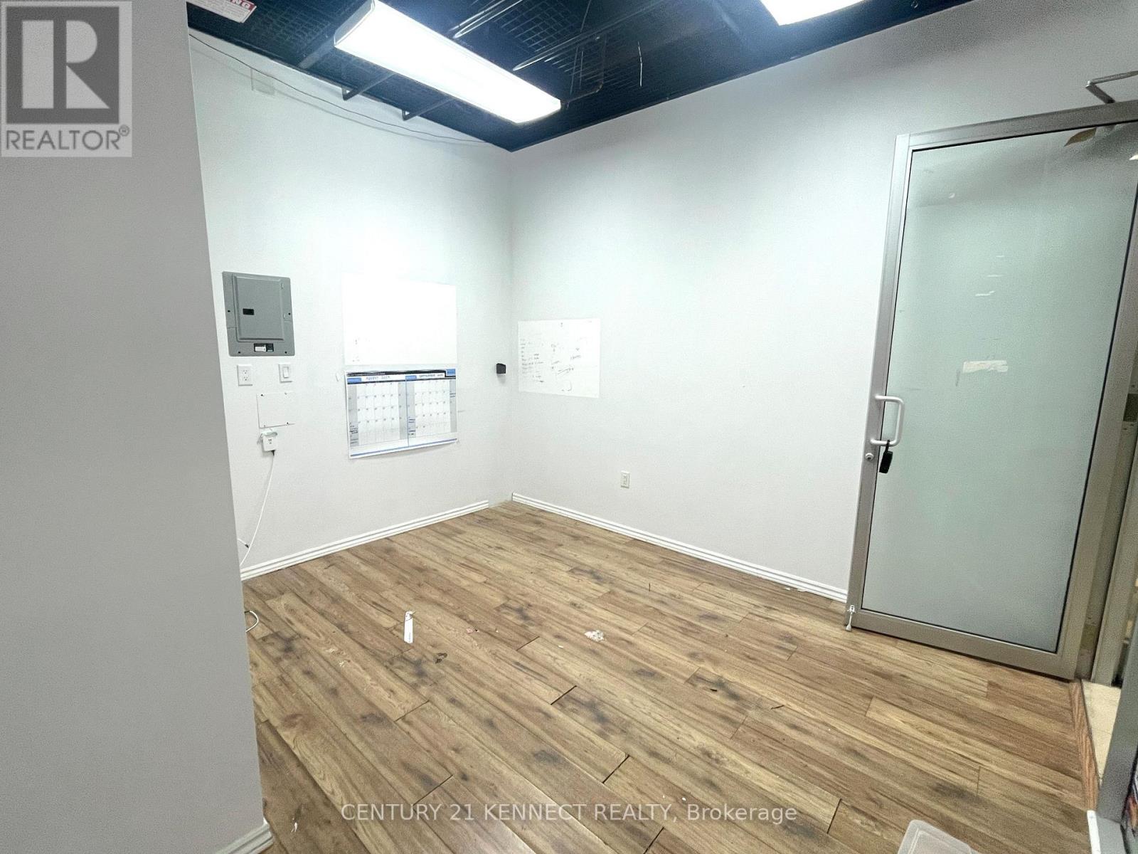 4 - 384 Yonge Street, Toronto, Ontario  M5B 1S8 - Photo 20 - C12528092