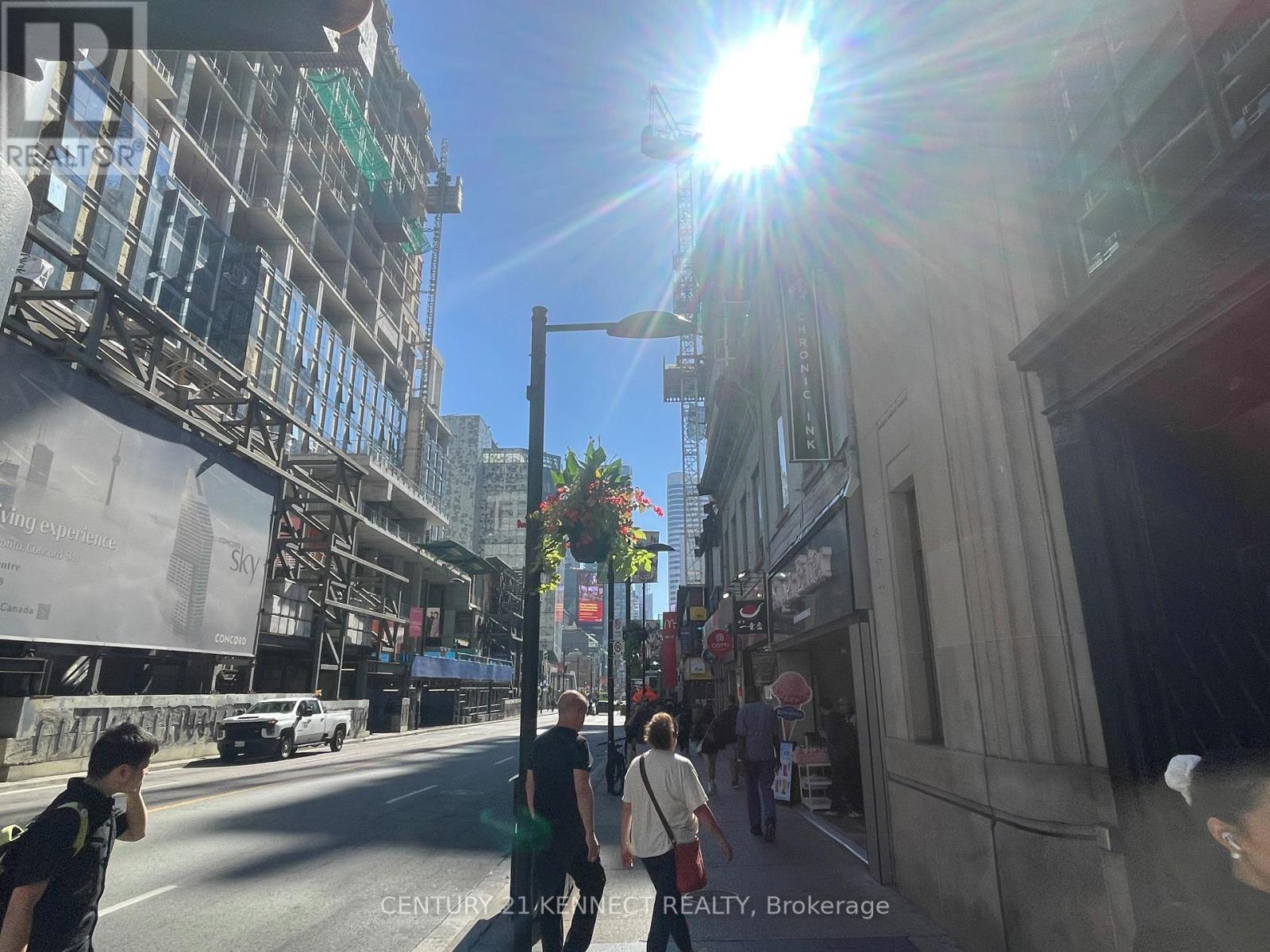 4 - 384 Yonge Street, Toronto, Ontario  M5B 1S8 - Photo 4 - C12528092