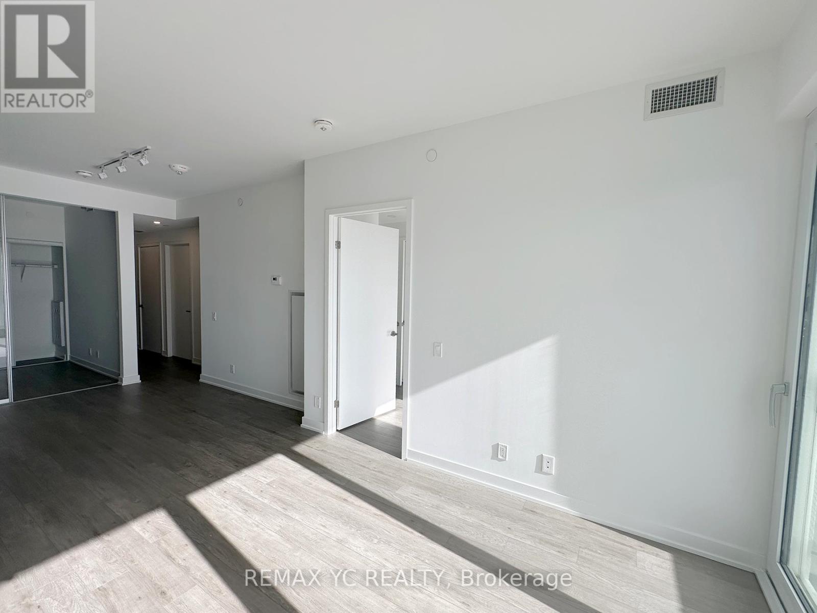 5008 - 88 Queen Street E, Toronto, Ontario  M5C 0B6 - Photo 17 - C12528230