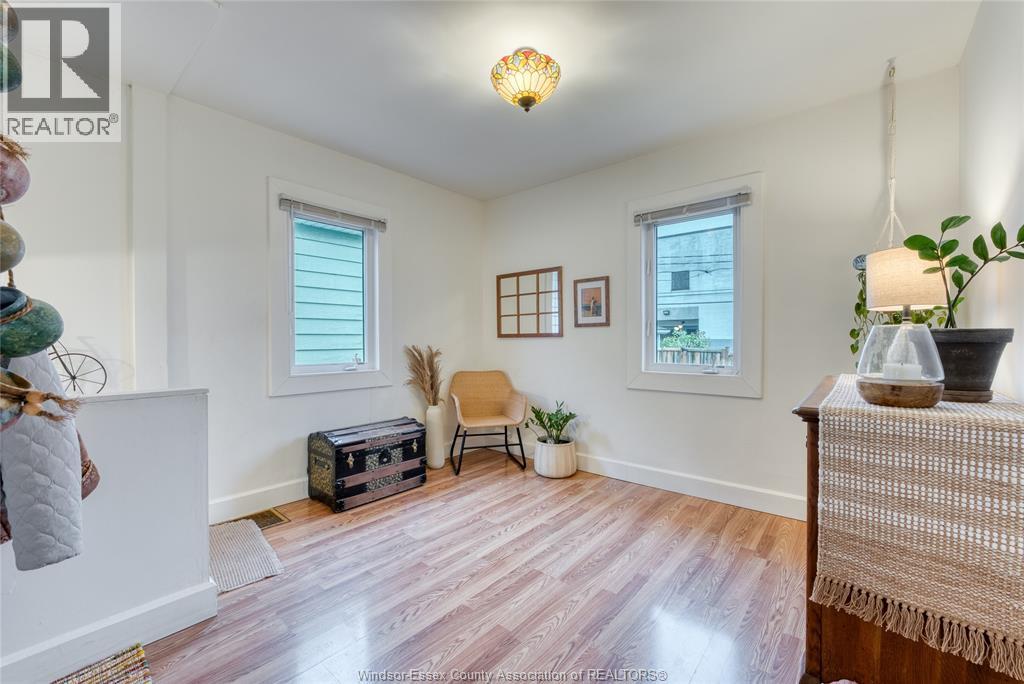 1277 Lincoln, Windsor, Ontario  N8Y 2H9 - Photo 17 - 25028422