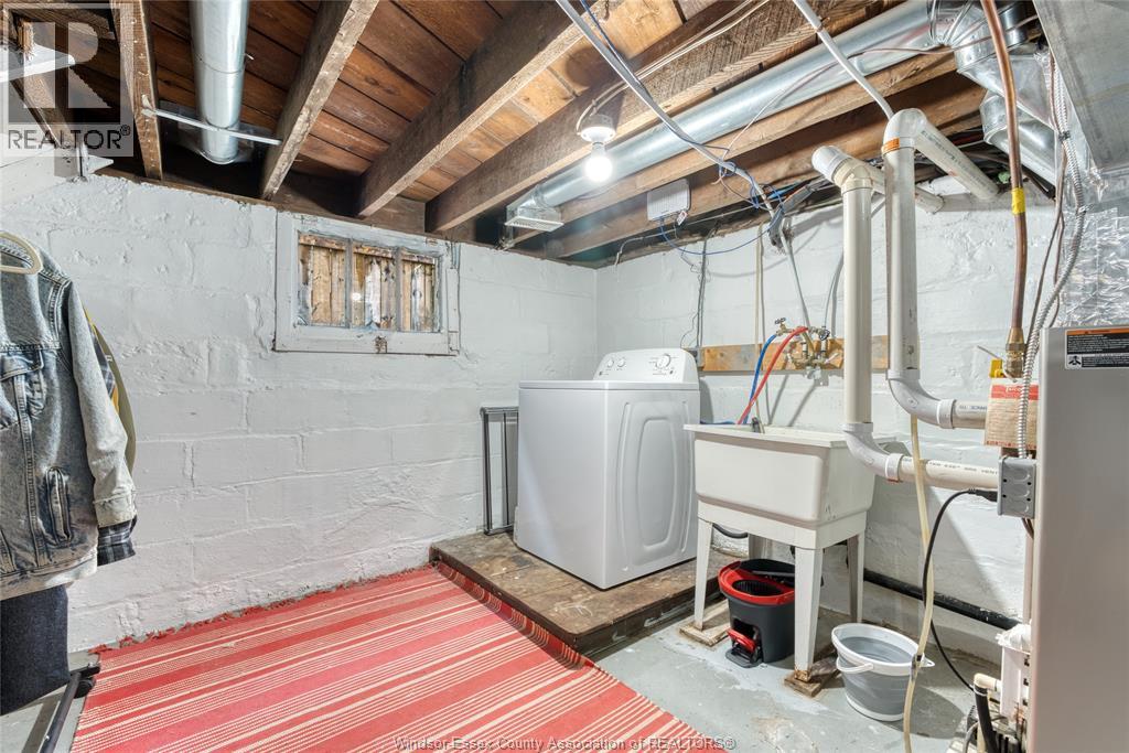 1277 Lincoln, Windsor, Ontario  N8Y 2H9 - Photo 34 - 25028422