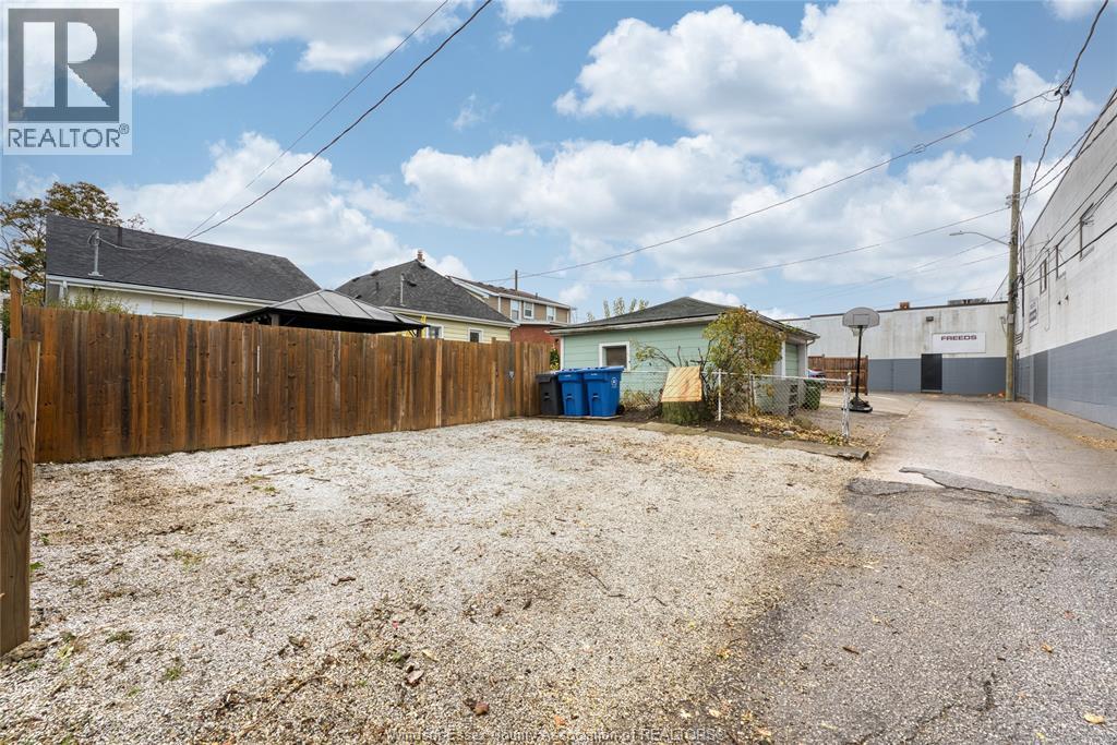 1277 Lincoln, Windsor, Ontario  N8Y 2H9 - Photo 40 - 25028422