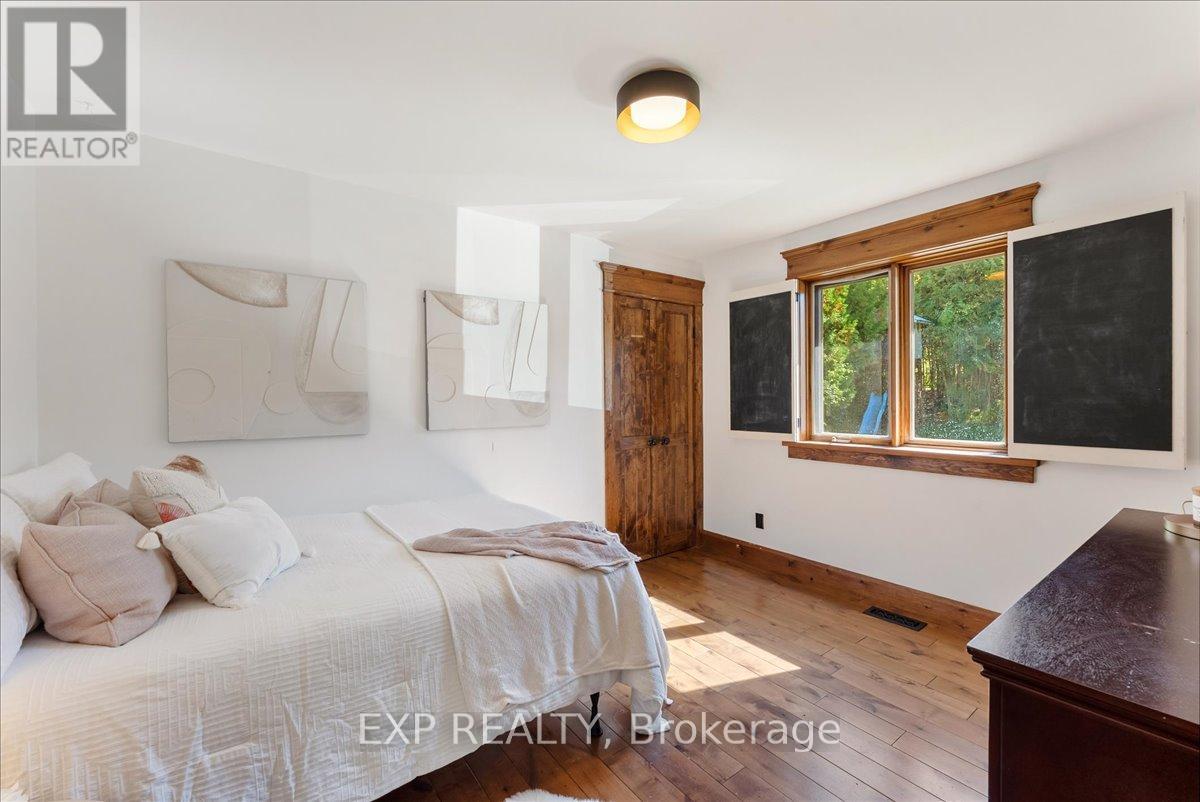 857 Cedar Glen Road, Kawartha Lakes (Verulam), Ontario  K0M 1L0 - Photo 24 - X12528380