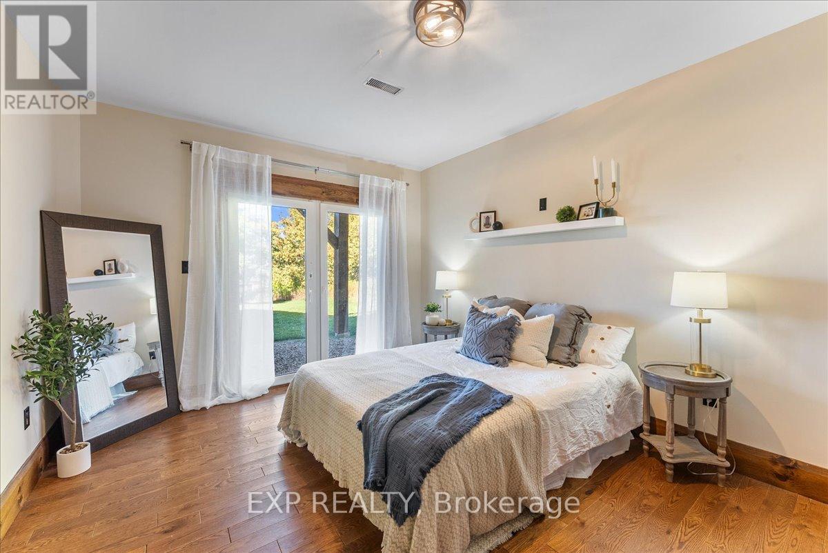 857 Cedar Glen Road, Kawartha Lakes (Verulam), Ontario  K0M 1L0 - Photo 35 - X12528380