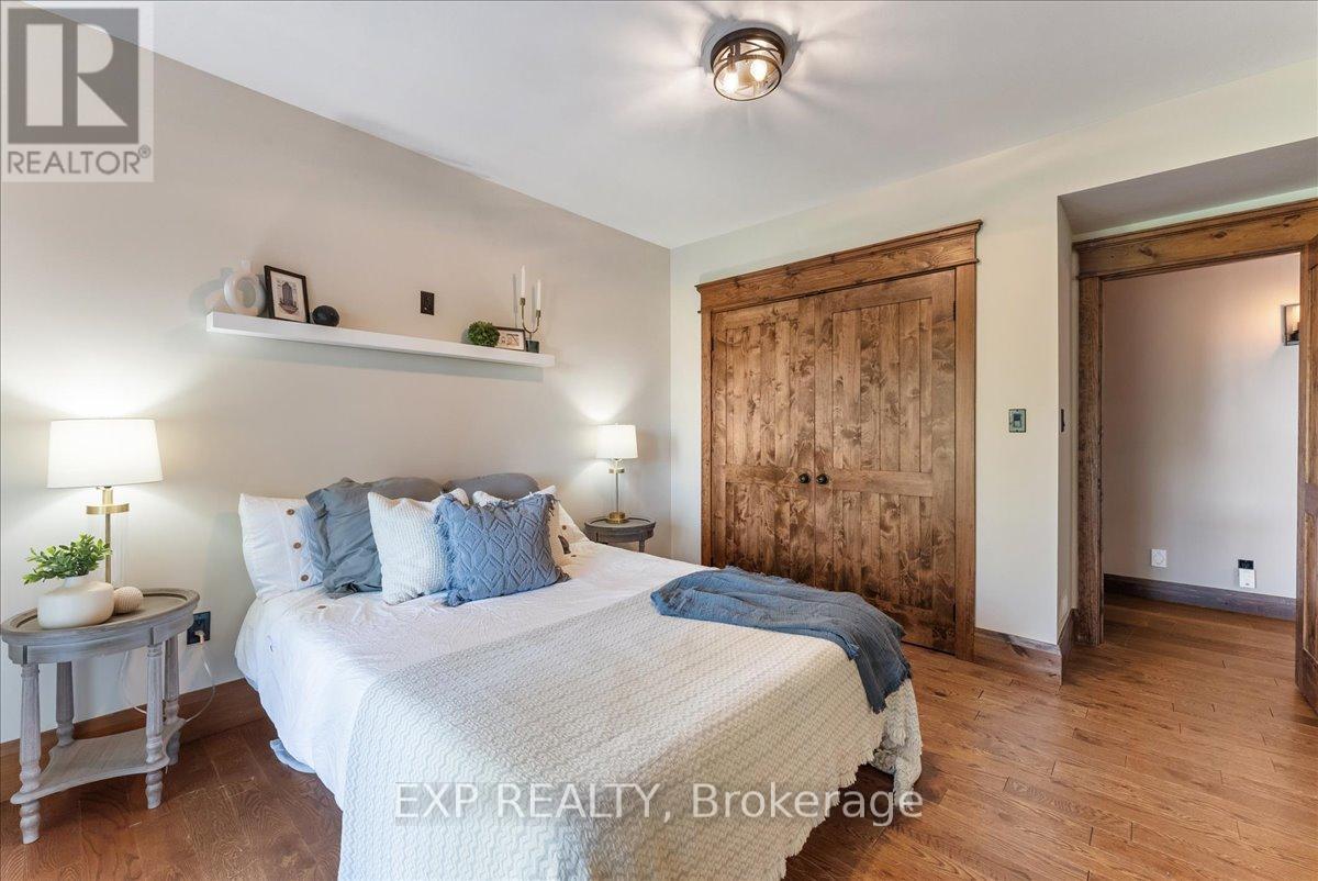 857 Cedar Glen Road, Kawartha Lakes (Verulam), Ontario  K0M 1L0 - Photo 36 - X12528380