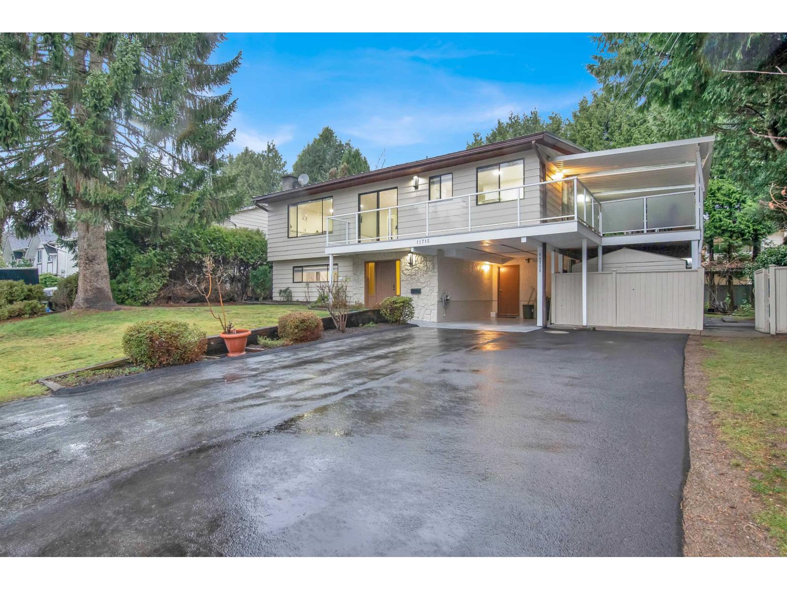 11715 83a Avenue, Delta, British Columbia  V4C 2J9 - Photo 2 - R3065675