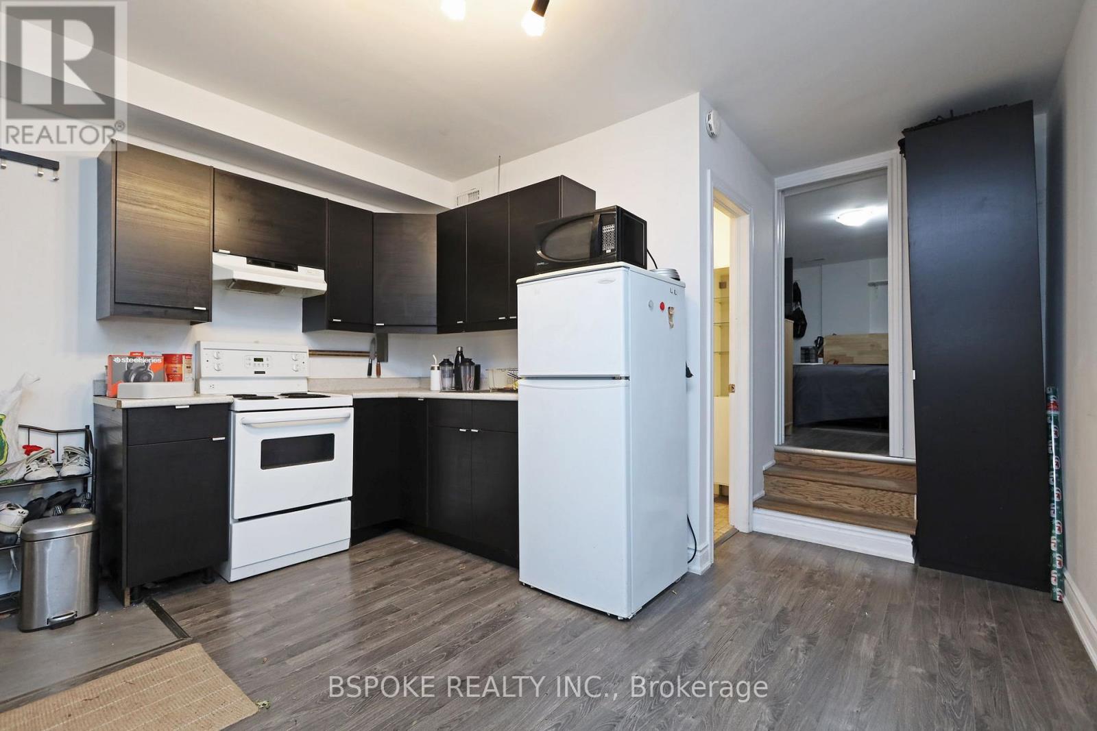 Bsmt - 176 Hiawatha Road, Toronto, Ontario  M4L 2X9 - Photo 4 - E12528060