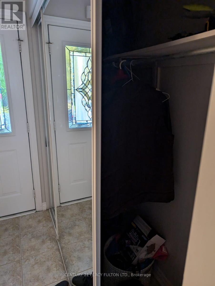 71 Barchester Crescent, Whitby, Ontario  L1M 2L6 - Photo 7 - E12528068