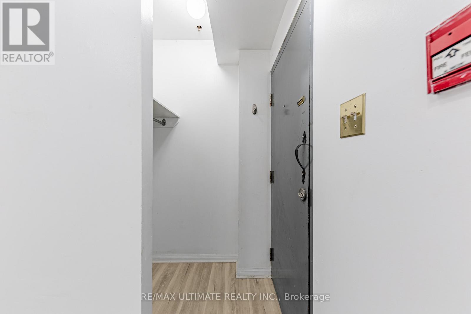 4 - 966 Queen Street E, Toronto, Ontario  M4M 1K1 - Photo 13 - E12528078