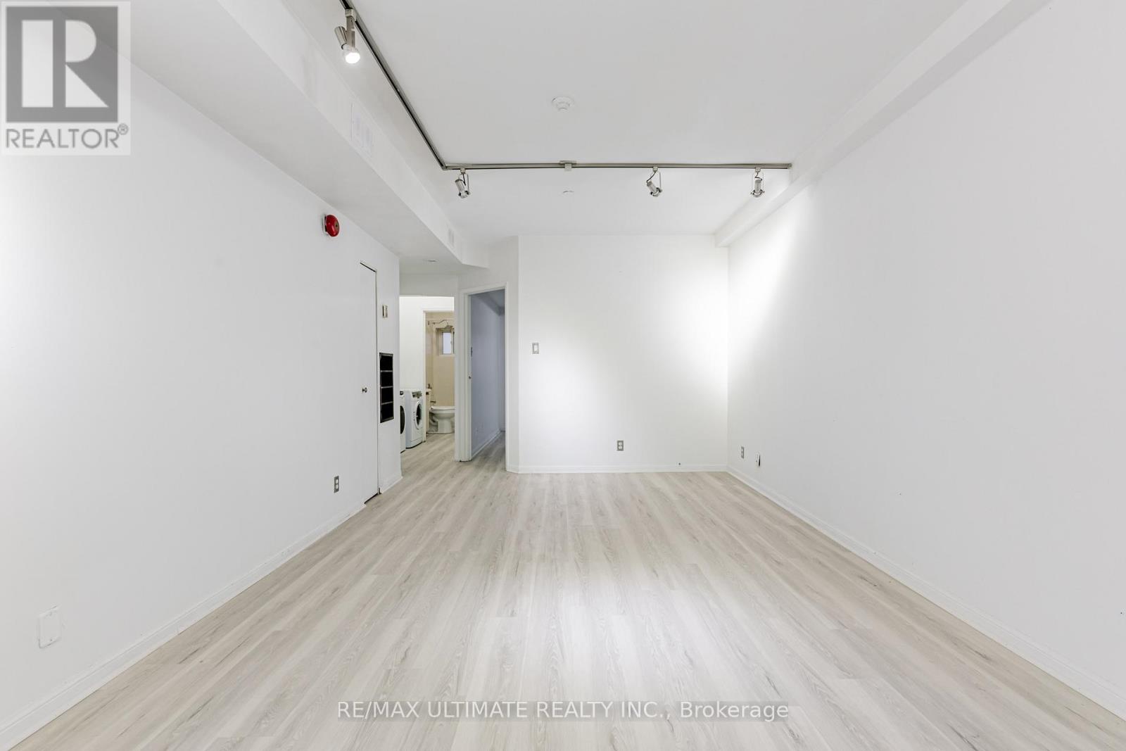 4 - 966 Queen Street E, Toronto, Ontario  M4M 1K1 - Photo 7 - E12528078