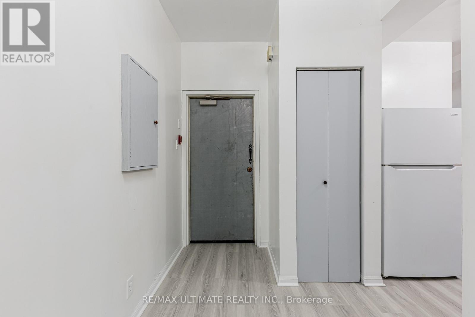 5 - 966 Queen Street E, Toronto, Ontario  M4M 1K1 - Photo 2 - E12528084
