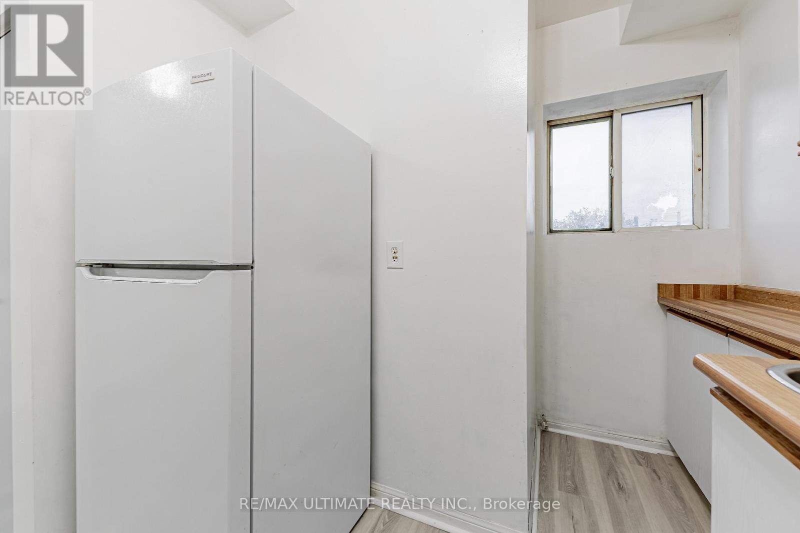 5 - 966 Queen Street E, Toronto, Ontario  M4M 1K1 - Photo 4 - E12528084