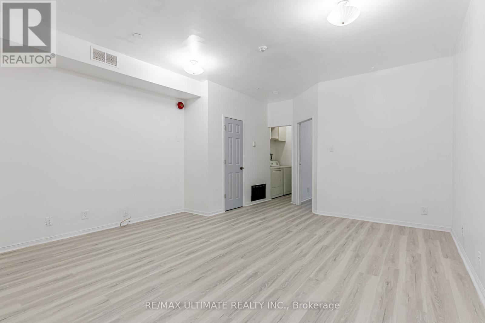 5 - 966 Queen Street E, Toronto, Ontario  M4M 1K1 - Photo 5 - E12528084