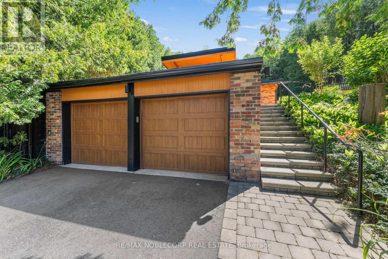 3435 Greenwood Road, Pickering, Ontario  L1X 0J3 - Photo 3 - E12528116