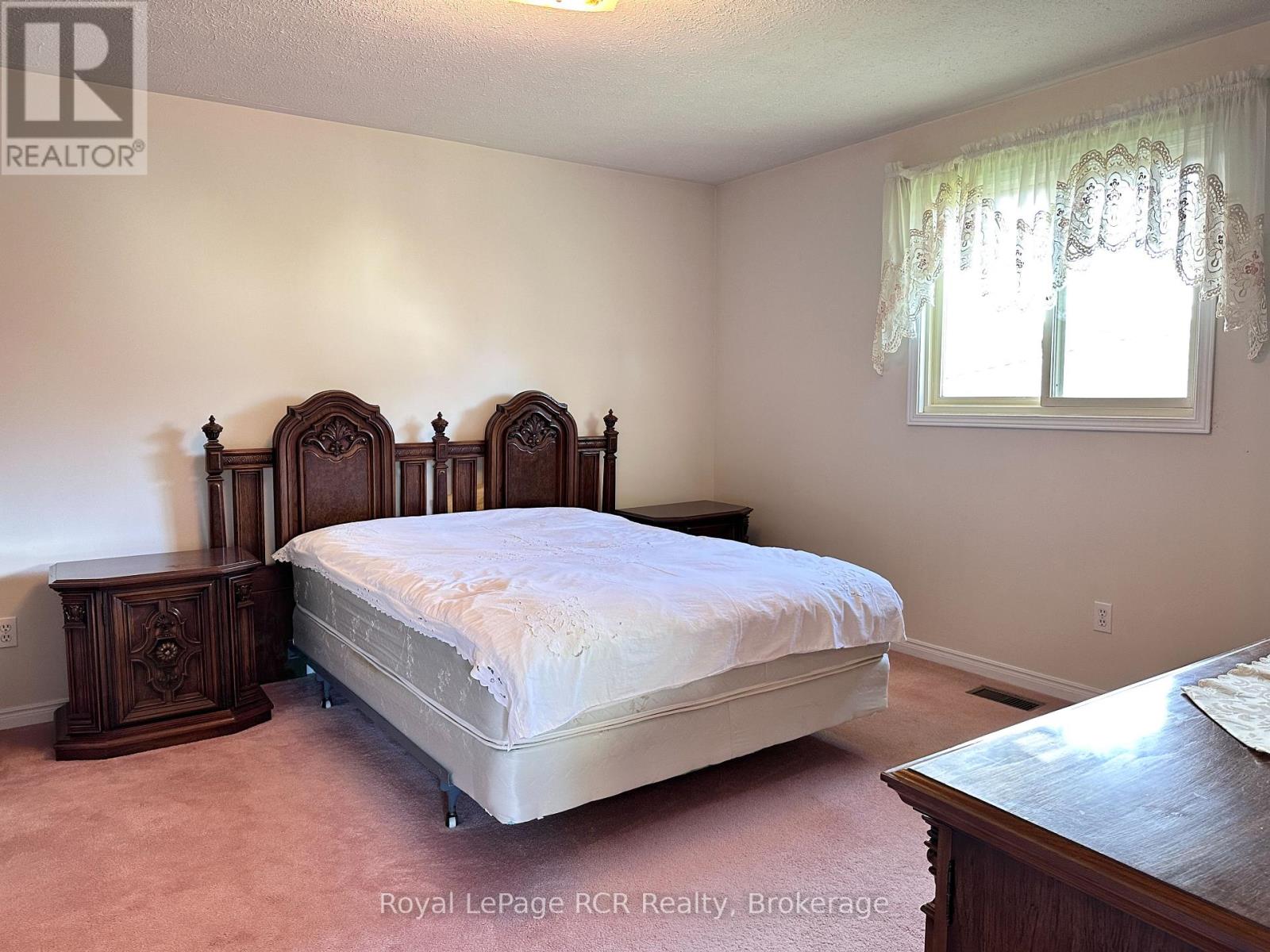 218 4th Street Crescent, Hanover, Ontario  N4N 3S2 - Photo 31 - X12467712