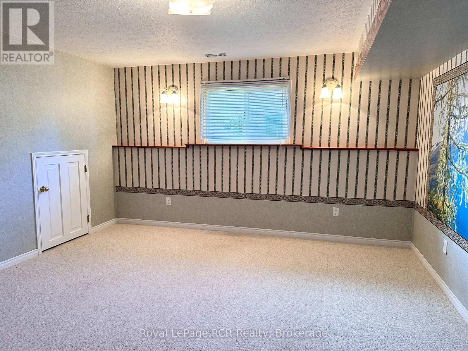 218 4th Street Crescent, Hanover, Ontario  N4N 3S2 - Photo 42 - X12467712