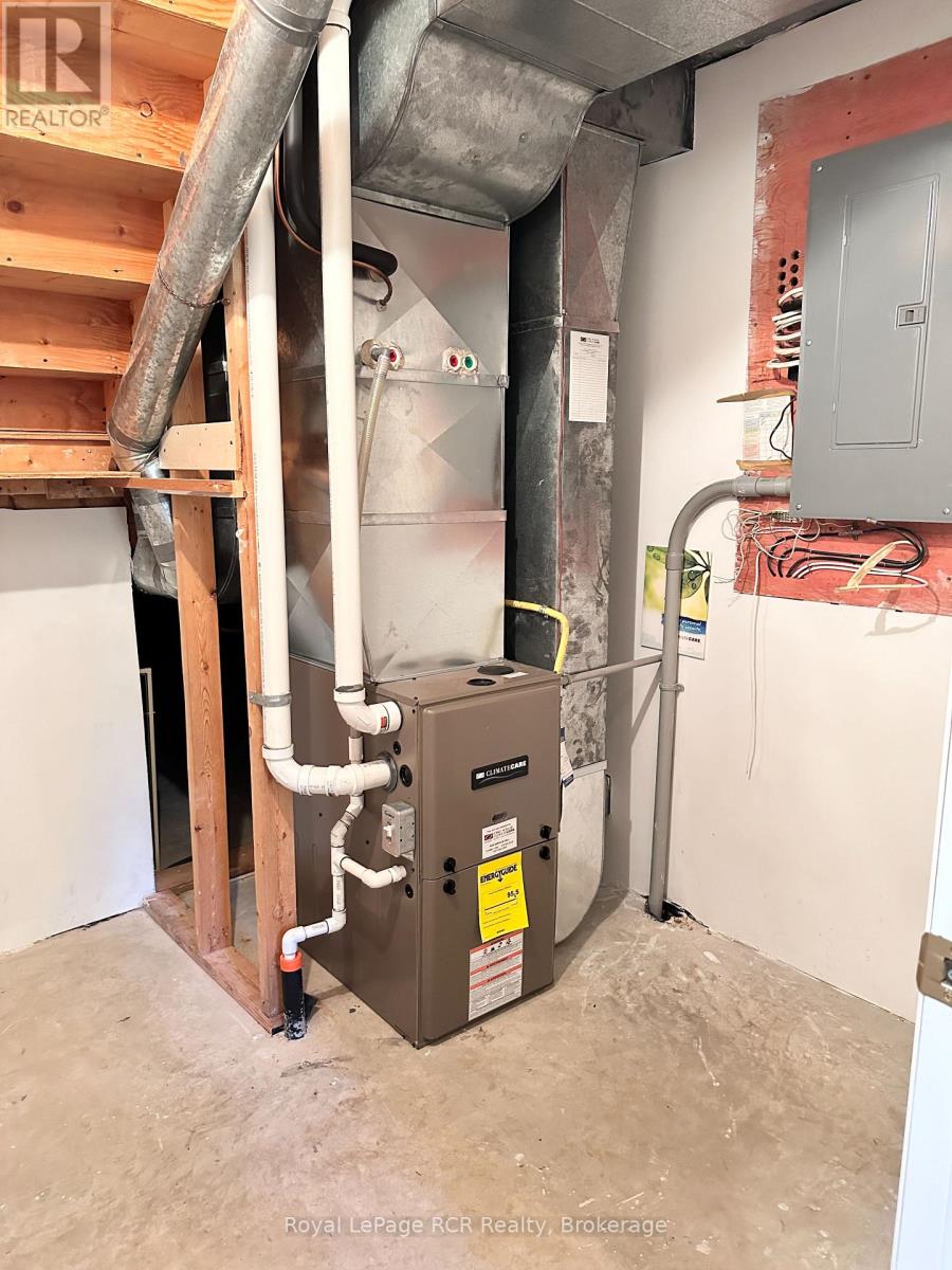 218 4th Street Crescent, Hanover, Ontario  N4N 3S2 - Photo 41 - X12467712