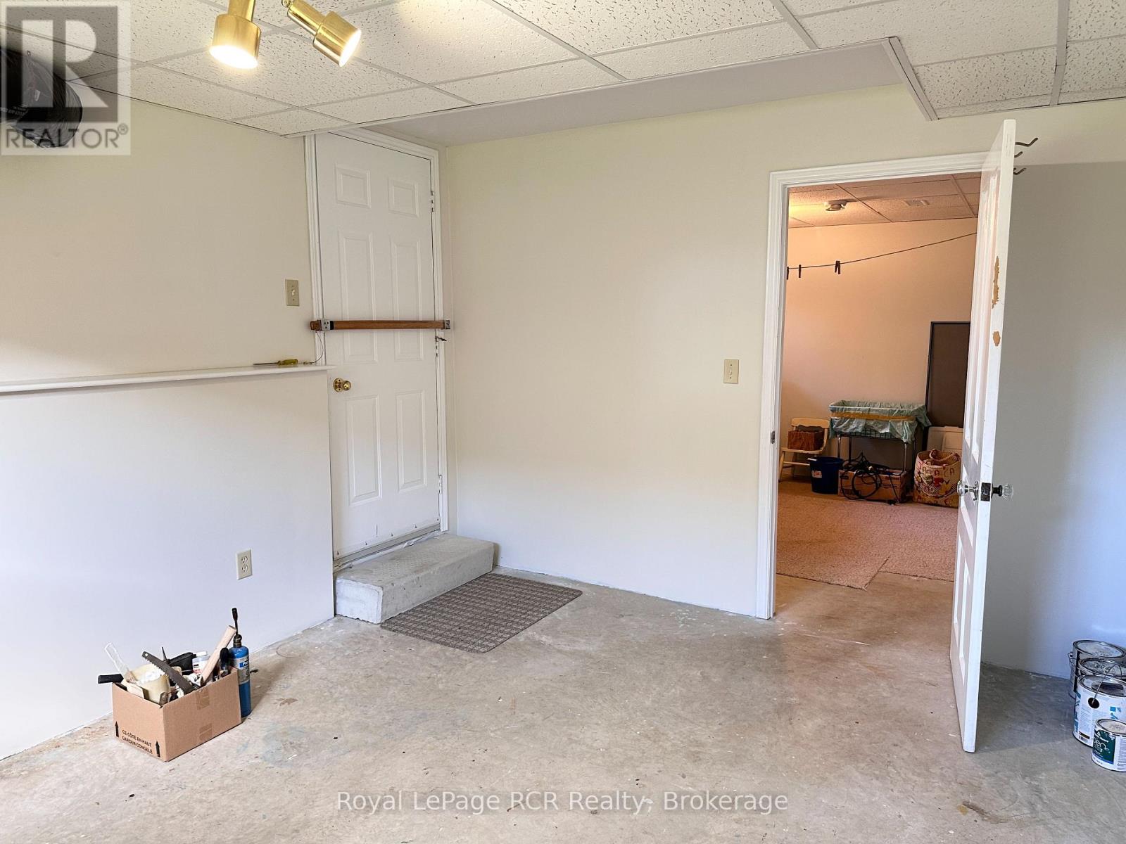 218 4th Street Crescent, Hanover, Ontario  N4N 3S2 - Photo 46 - X12467712