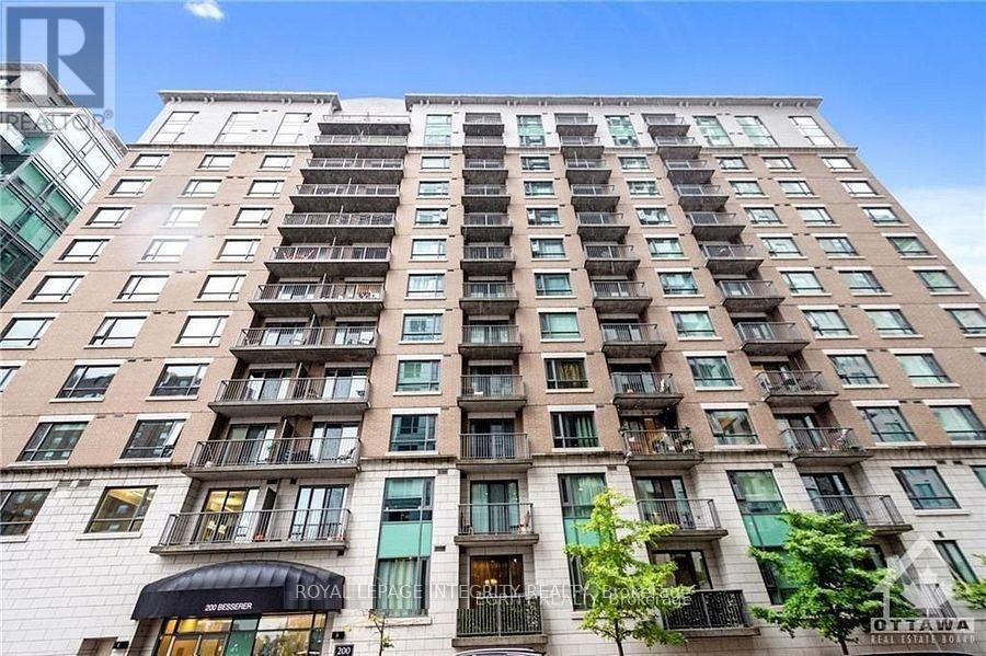 200 BESSERER STREET, Ottawa, Ontario