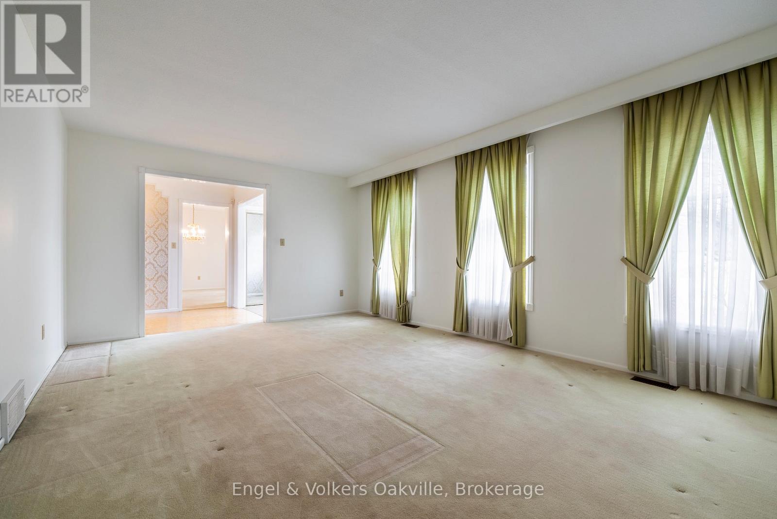 1929 Fieldgate Drive, Burlington, Ontario L7P 3H4 - Photo 22 - W12528262