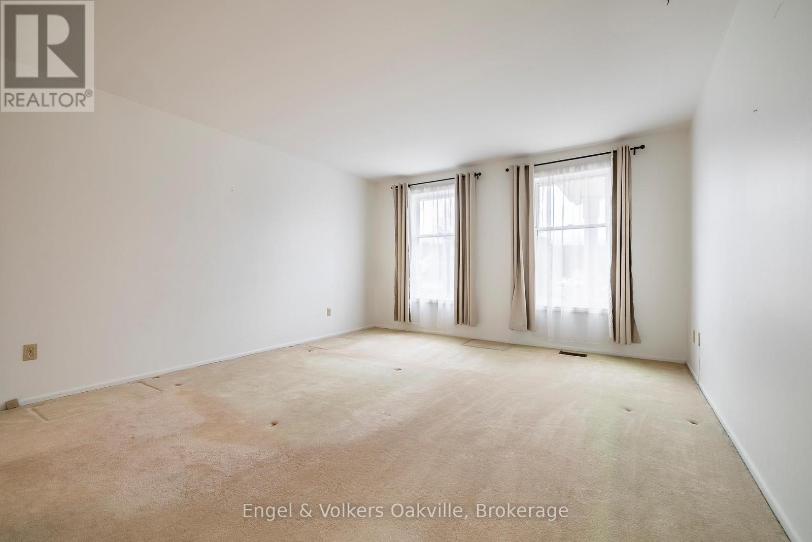 1929 Fieldgate Drive, Burlington, Ontario L7P 3H4 - Photo 26 - W12528262