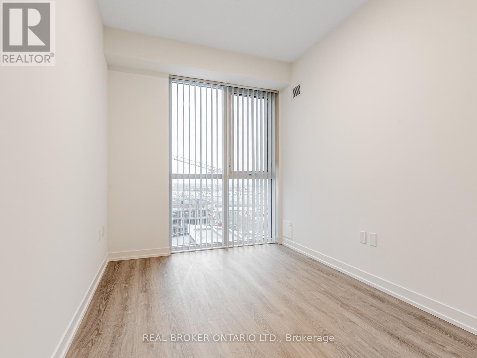 712 - 8 Interchange Way, Vaughan, Ontario  L4K 0R2 - Photo 10 - N12528064