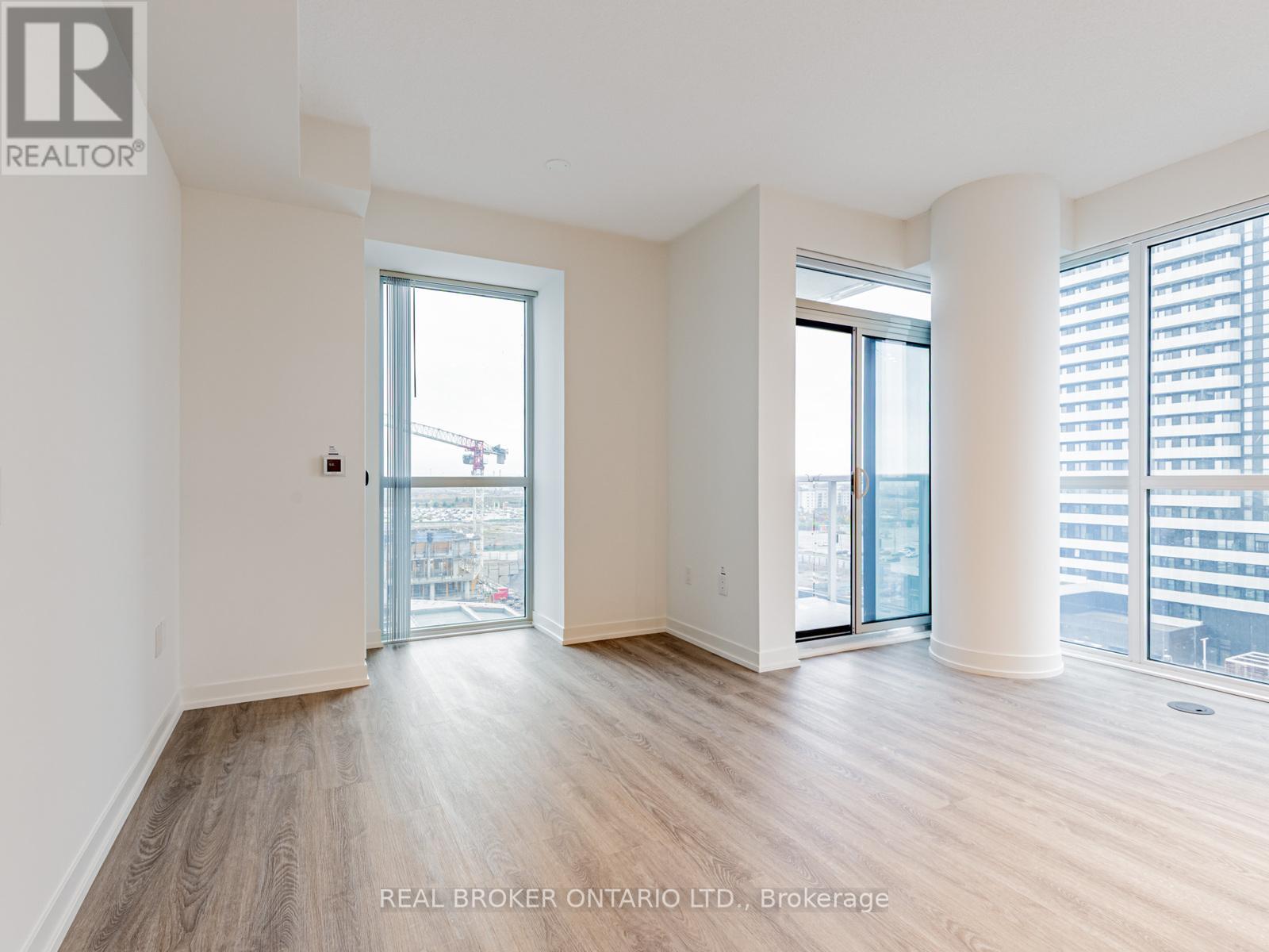 712 - 8 Interchange Way, Vaughan, Ontario  L4K 0R2 - Photo 4 - N12528064