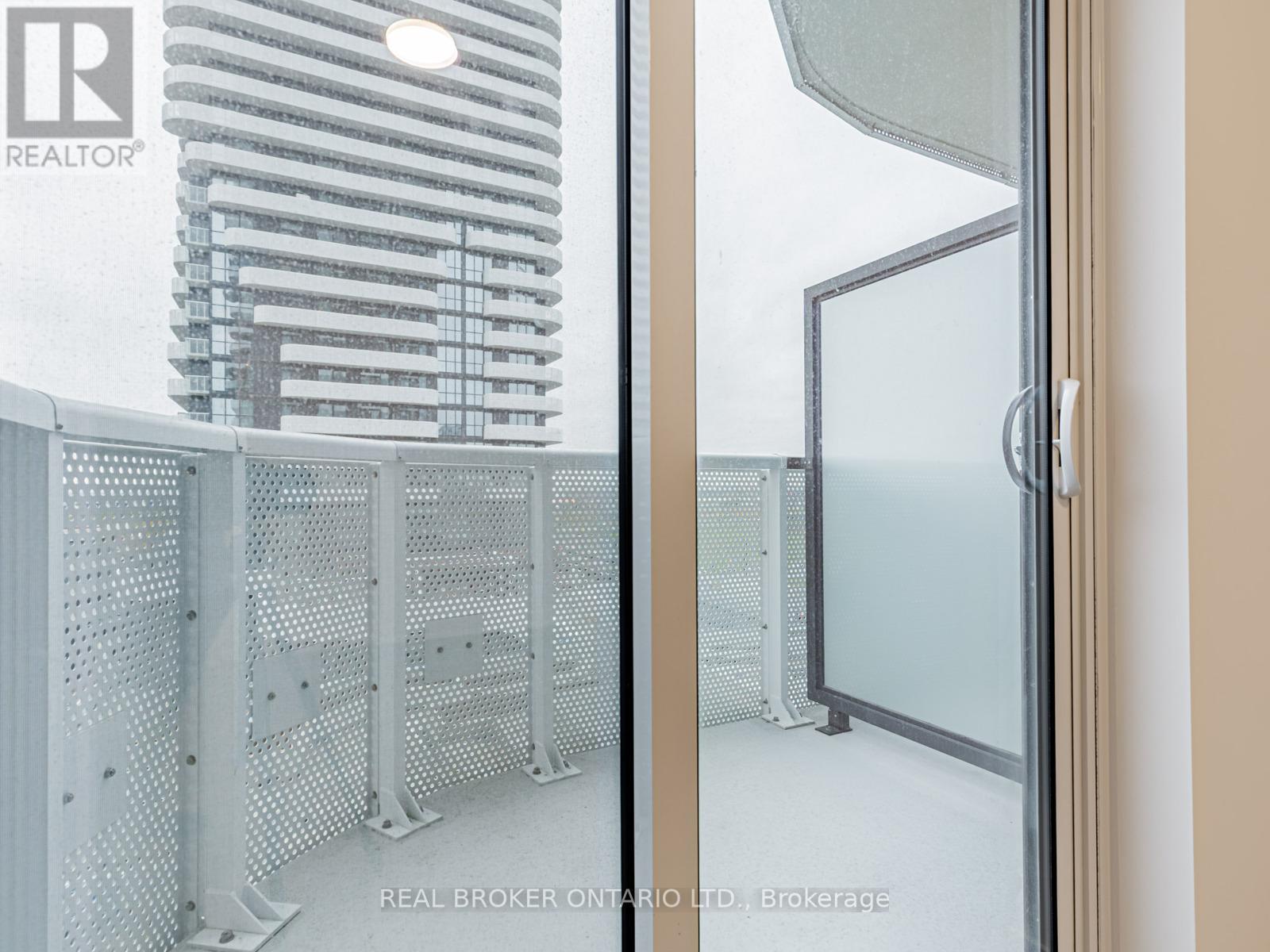 712 - 8 Interchange Way, Vaughan, Ontario  L4K 0R2 - Photo 7 - N12528064