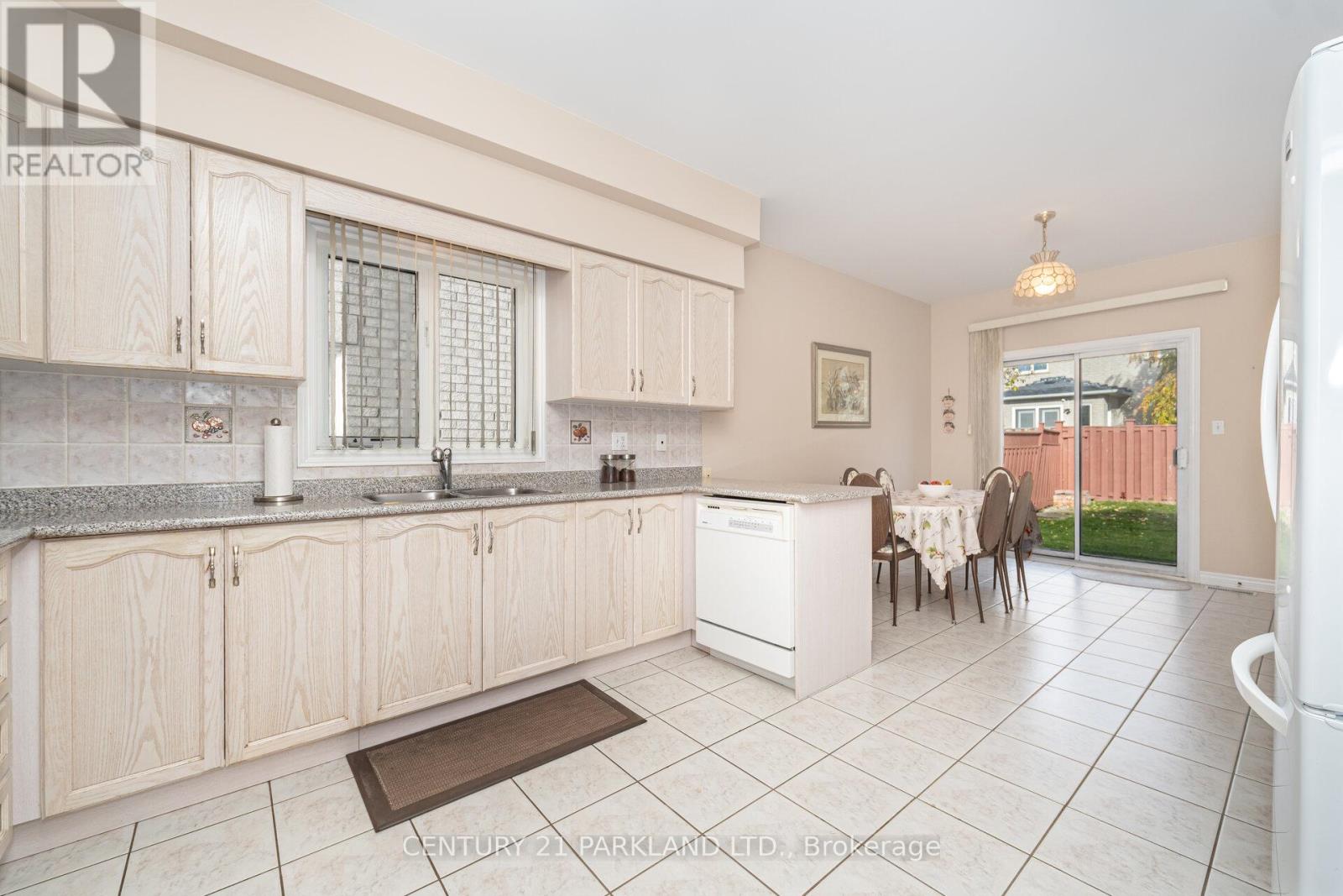 101 Cachet Hill Crescent, Vaughan, Ontario  L4H 1S6 - Photo 11 - N12528086