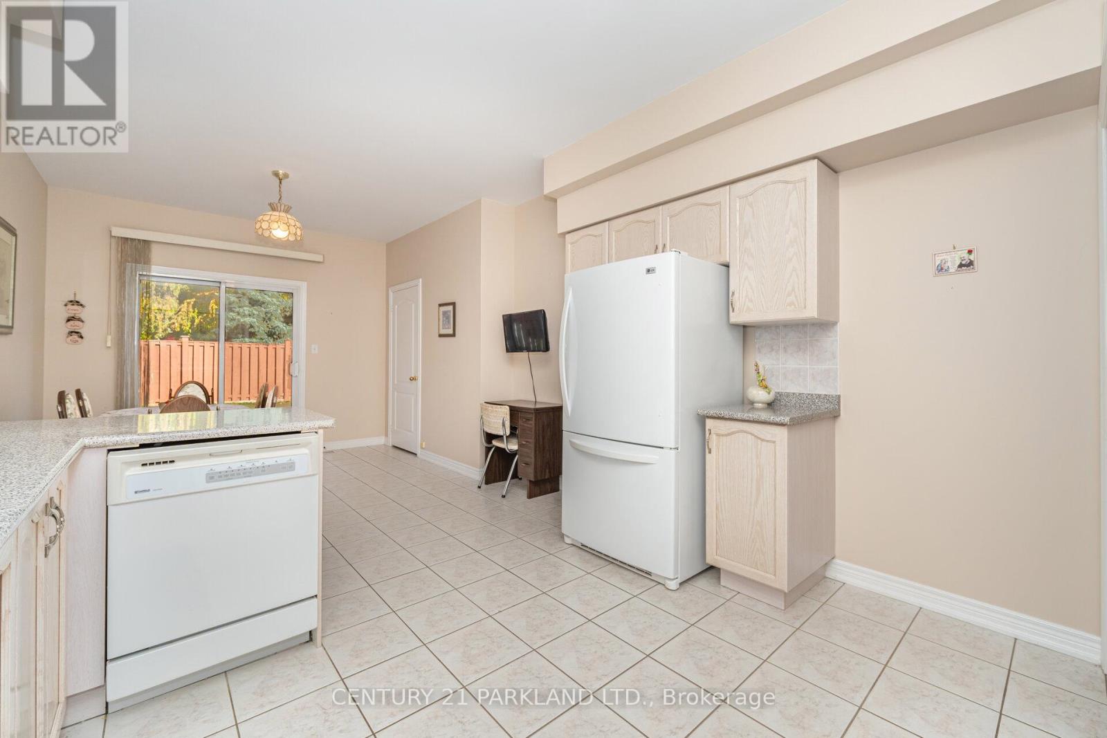 101 Cachet Hill Crescent, Vaughan, Ontario  L4H 1S6 - Photo 13 - N12528086