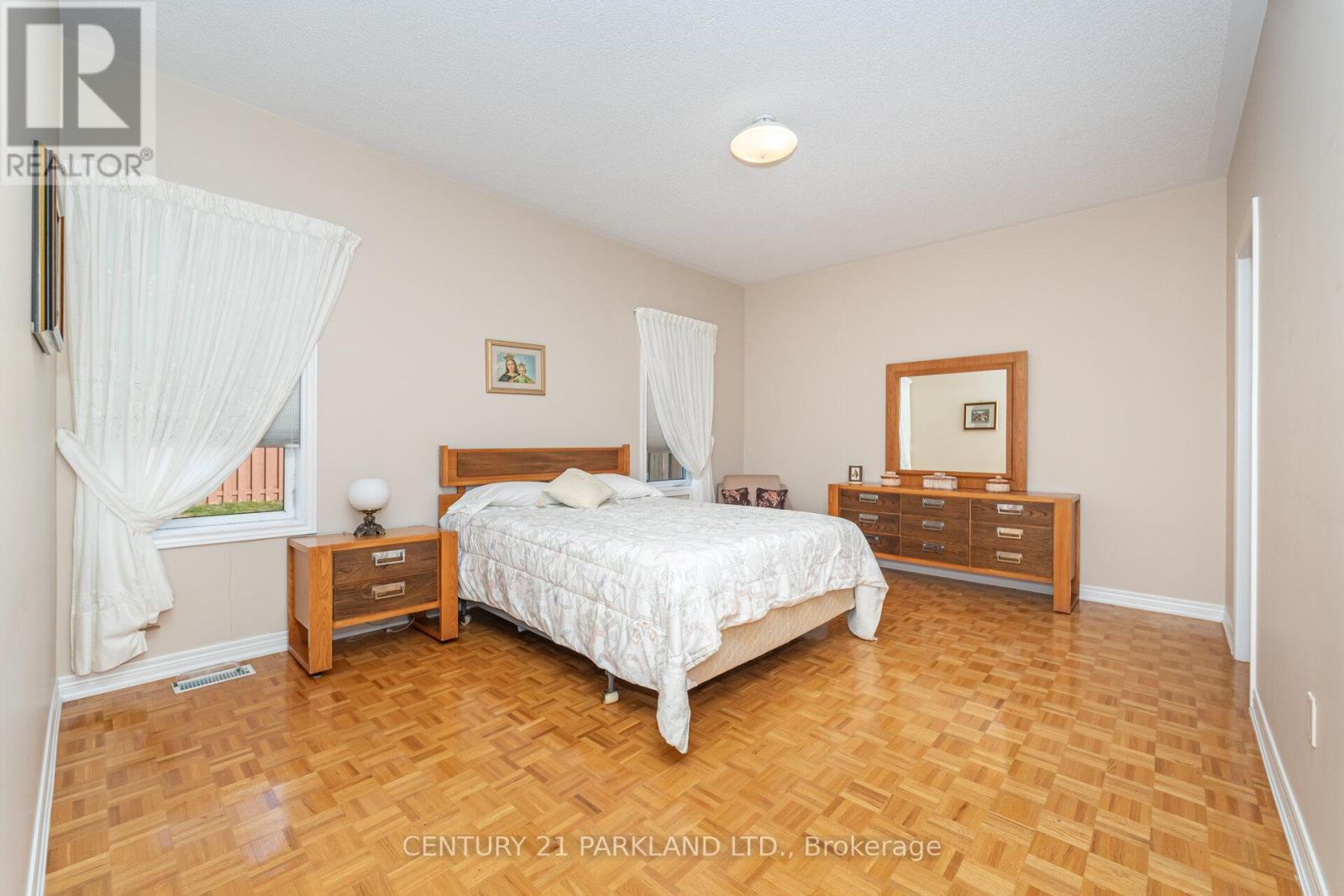 101 Cachet Hill Crescent, Vaughan, Ontario  L4H 1S6 - Photo 16 - N12528086