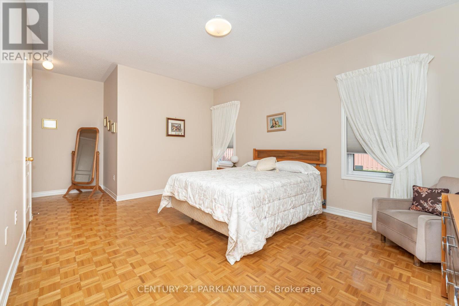 101 Cachet Hill Crescent, Vaughan, Ontario  L4H 1S6 - Photo 18 - N12528086