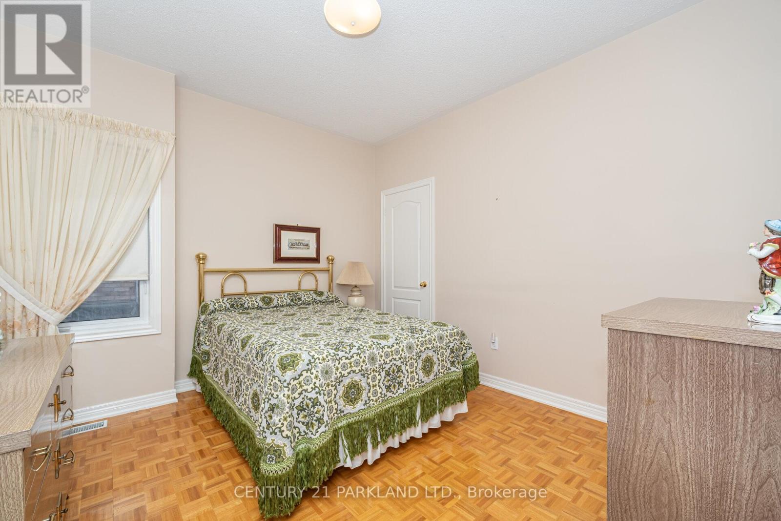 101 Cachet Hill Crescent, Vaughan, Ontario  L4H 1S6 - Photo 21 - N12528086
