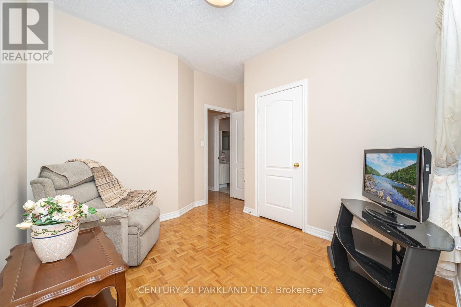 101 Cachet Hill Crescent, Vaughan, Ontario  L4H 1S6 - Photo 24 - N12528086