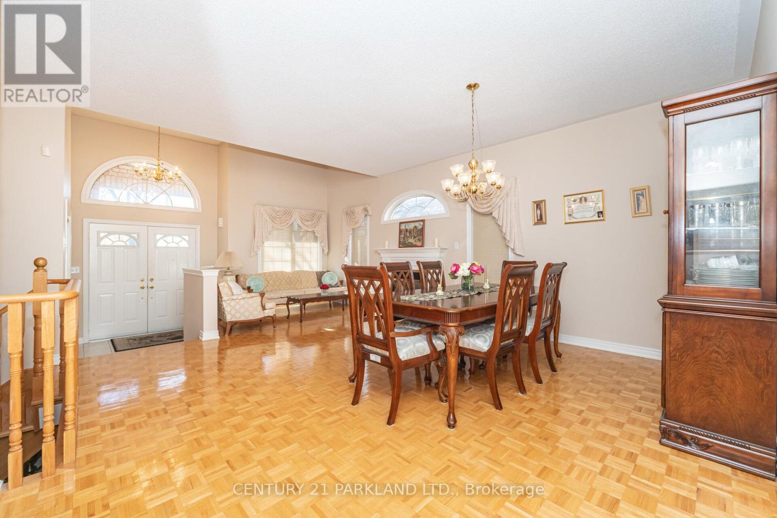 101 Cachet Hill Crescent, Vaughan, Ontario  L4H 1S6 - Photo 9 - N12528086