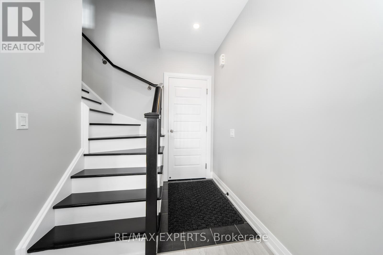 40 - 8167 Kipling Avenue, Vaughan, Ontario  L4L 0G4 - Photo 22 - N12528096