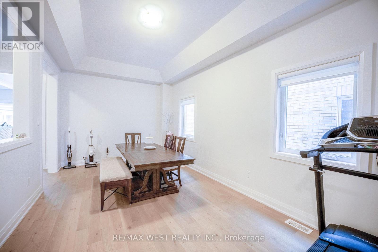 3 Speciosa Street, Richmond Hill, Ontario  L4E 2Y5 - Photo 18 - N12528134