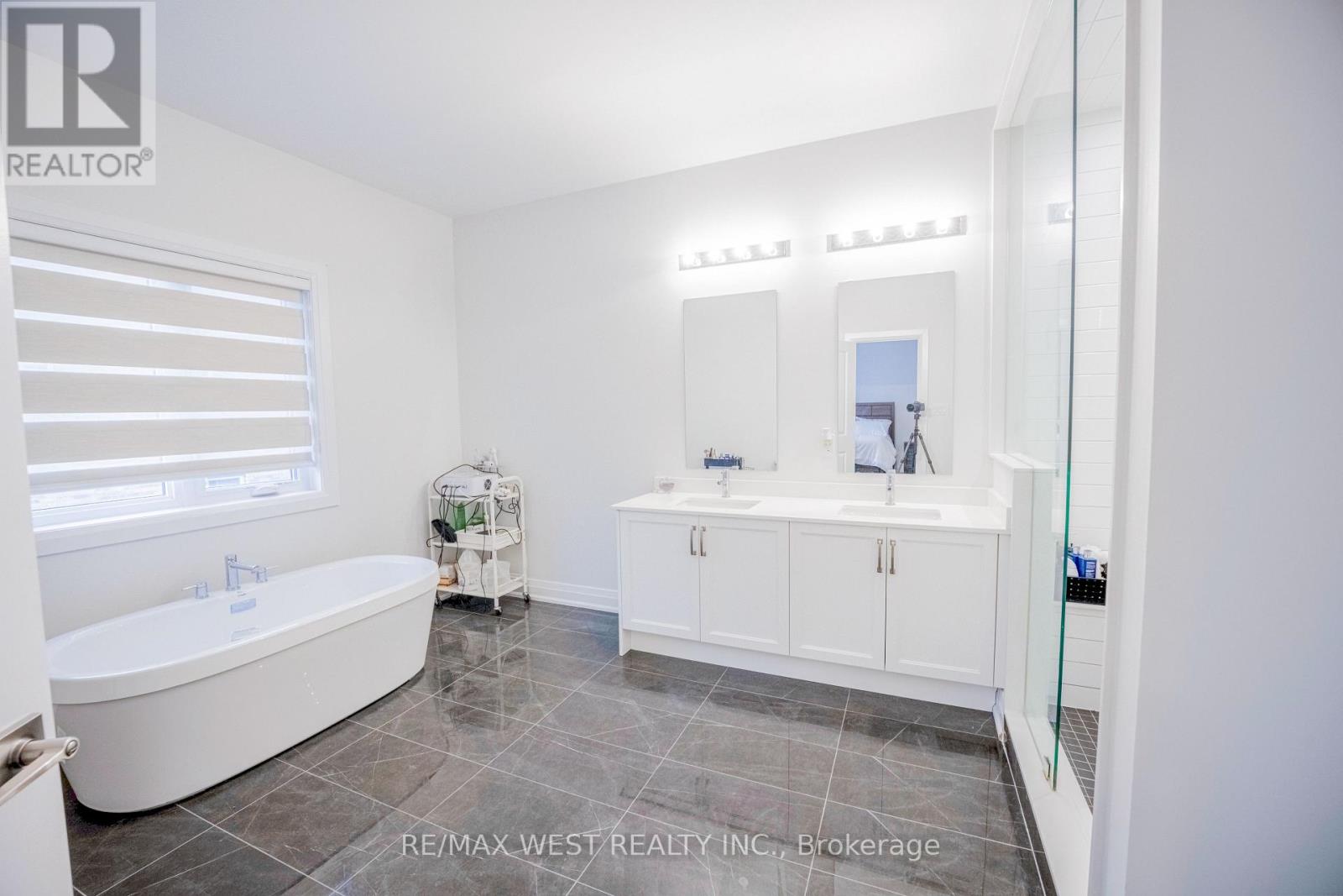 3 Speciosa Street, Richmond Hill, Ontario  L4E 2Y5 - Photo 30 - N12528134