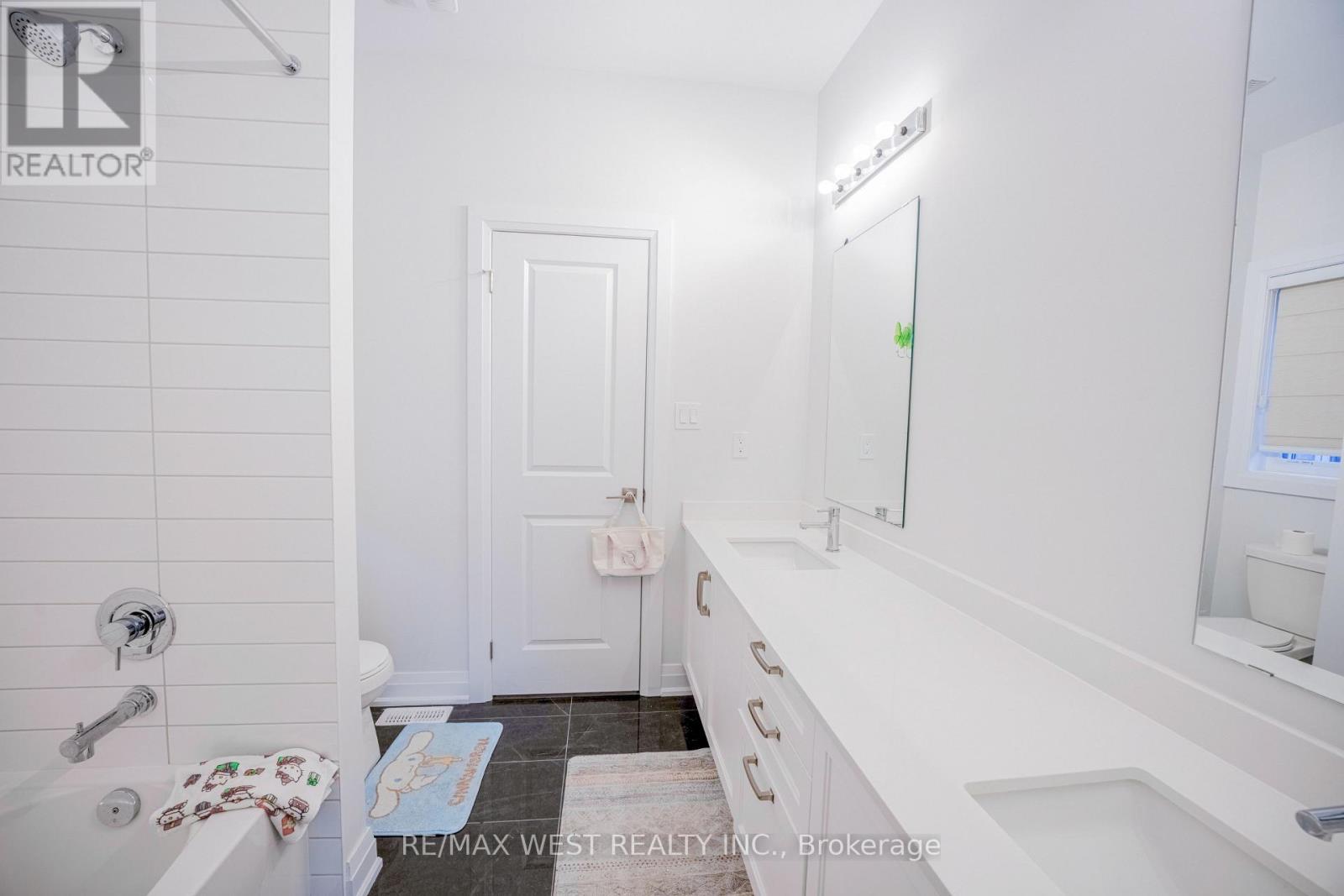 3 Speciosa Street, Richmond Hill, Ontario  L4E 2Y5 - Photo 36 - N12528134