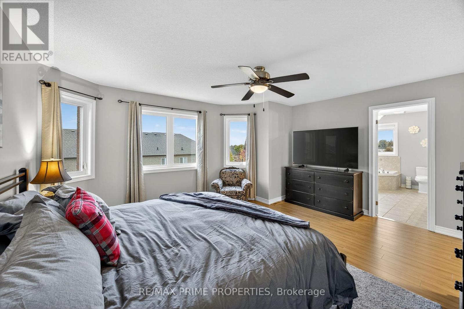 16 Don Rose Boulevard, East Gwillimbury, Ontario  L0G 1M0 - Photo 14 - N12528210