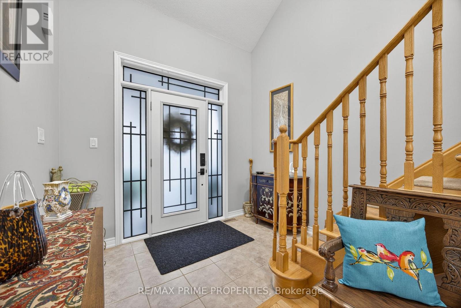 16 Don Rose Boulevard, East Gwillimbury, Ontario  L0G 1M0 - Photo 3 - N12528210