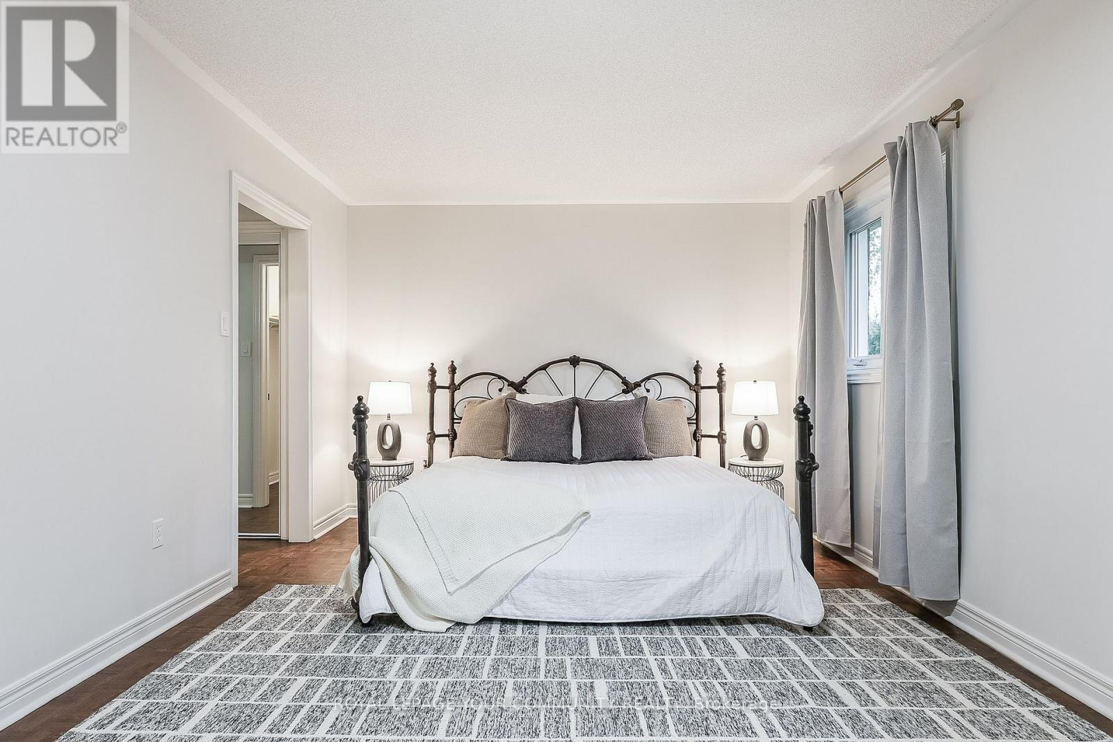 30 Crimson Court, Richmond Hill, Ontario  L4C 0J5 - Photo 21 - N12528222