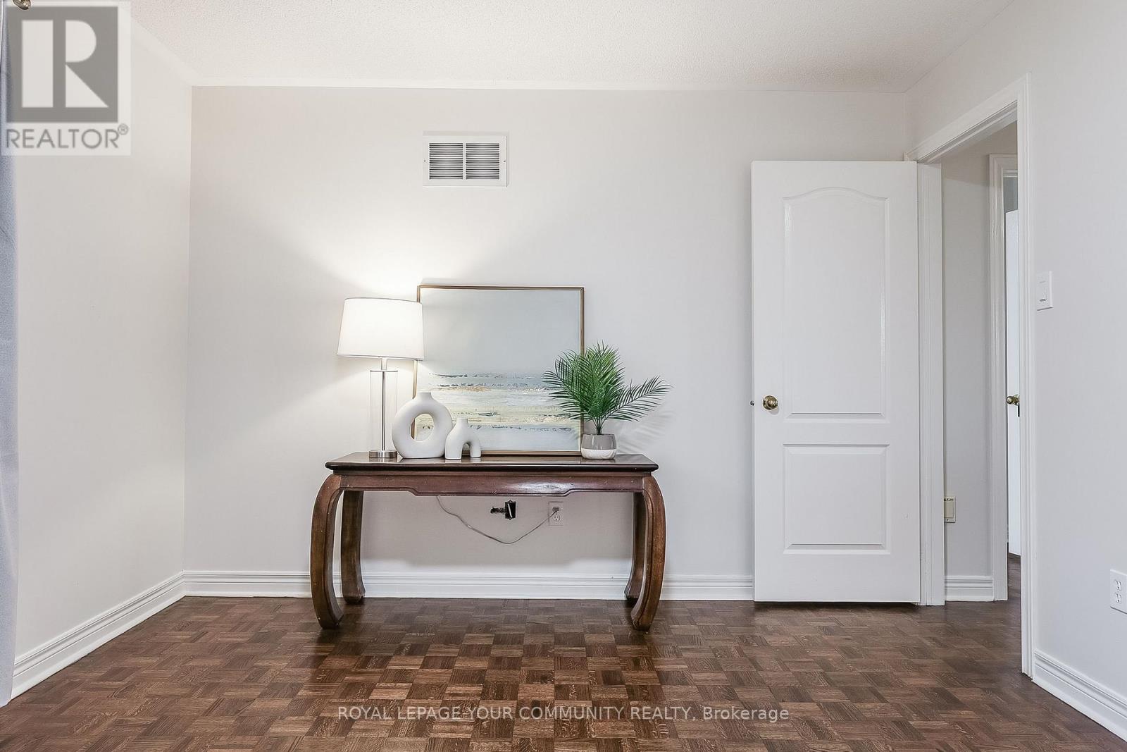 30 Crimson Court, Richmond Hill, Ontario  L4C 0J5 - Photo 22 - N12528222