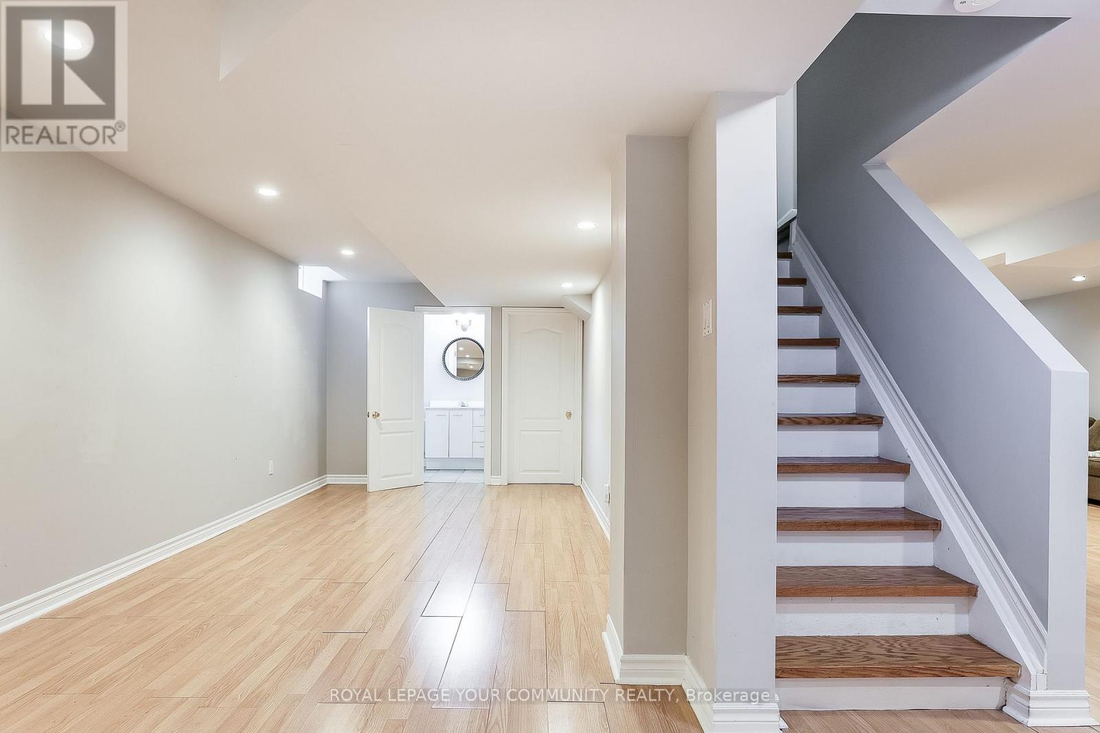 30 Crimson Court, Richmond Hill, Ontario  L4C 0J5 - Photo 37 - N12528222