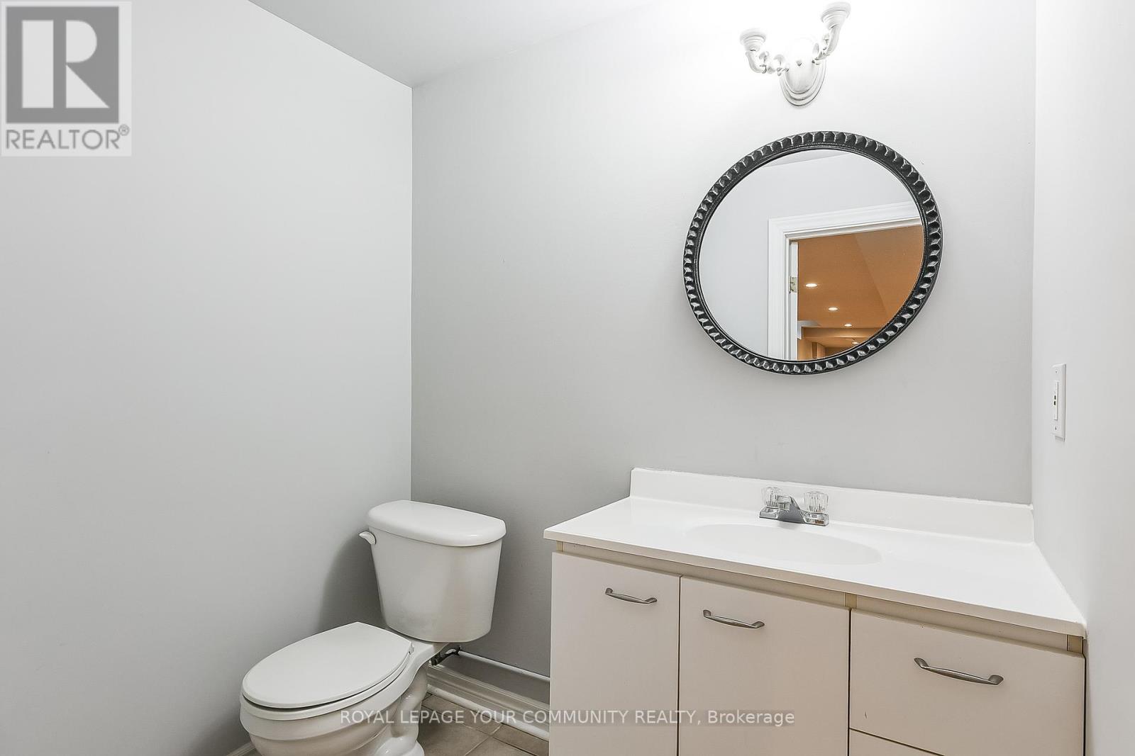 30 Crimson Court, Richmond Hill, Ontario  L4C 0J5 - Photo 39 - N12528222