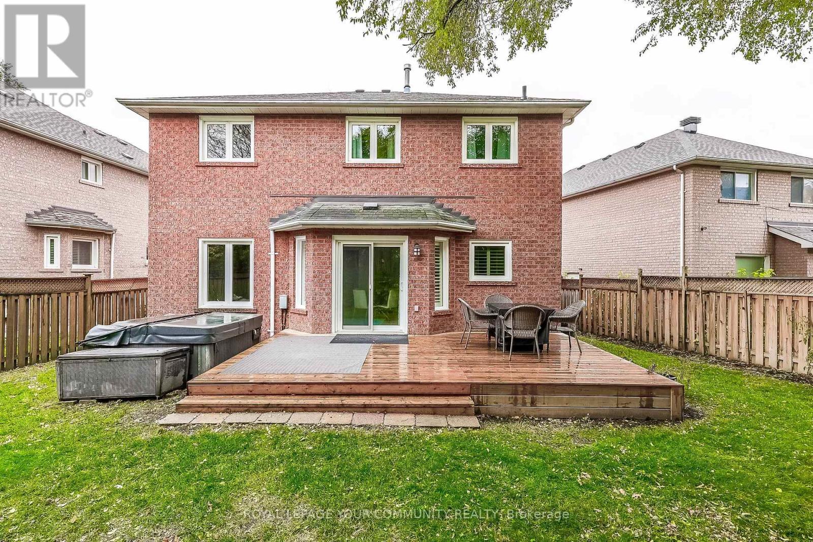 30 Crimson Court, Richmond Hill, Ontario  L4C 0J5 - Photo 44 - N12528222