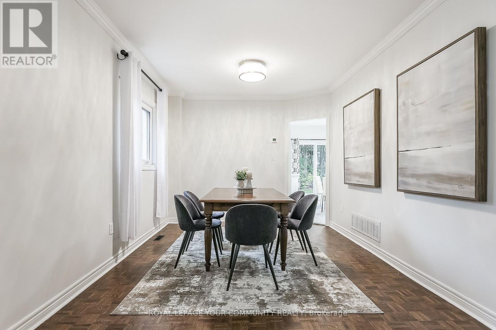 30 Crimson Court, Richmond Hill, Ontario  L4C 0J5 - Photo 6 - N12528222